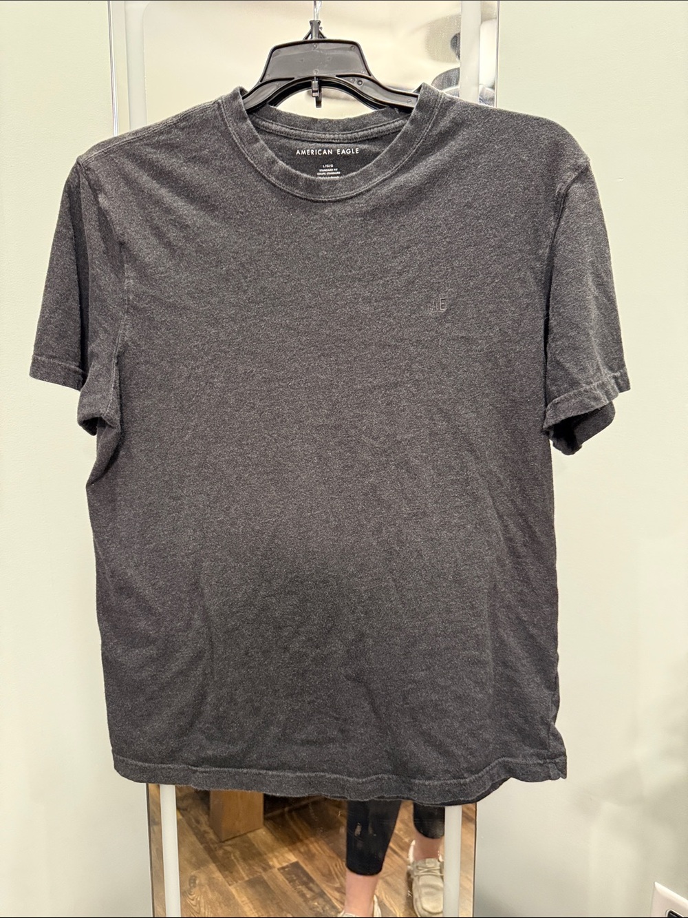 American Eagle Outfitters Men's Dark Gray Crew Neck Tee